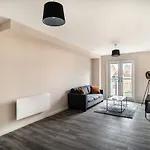 Modern & Bright 2 Bed Apartment In Manchester